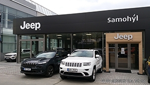 PLASTFOIL® is on the roof of Jeep dealership