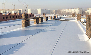 Кровли малоэтажных домов в Новосибирске гидроизолируют мембраной PLASTFOIL®